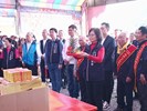 區長向九庄媽祖獻果