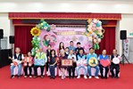與賢伉儷家庭合照2